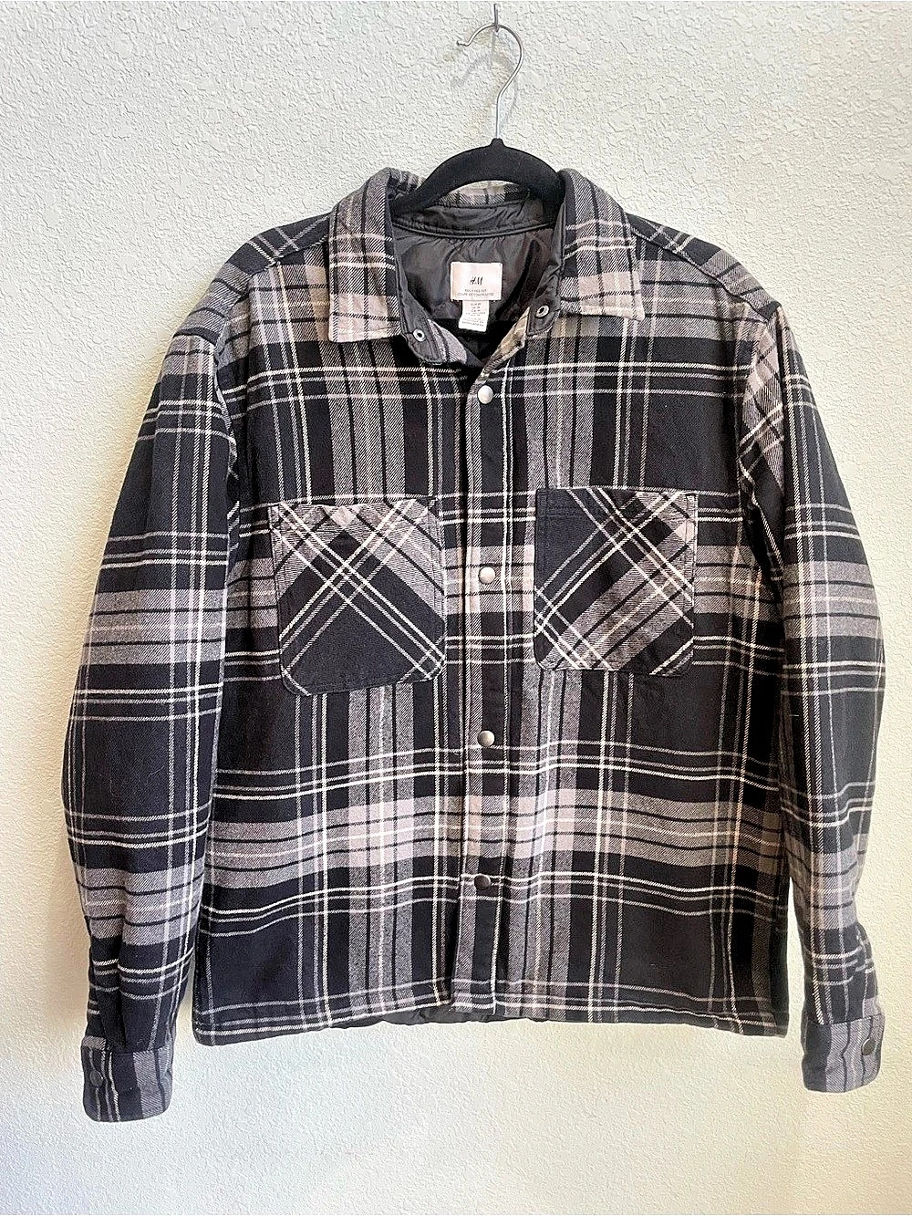 H&Medium Relaxed Fit Plaid Shirt Jacket Black & Gray Medium